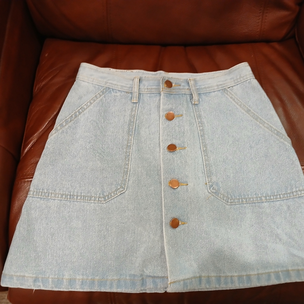 Light Blue Spandex Denim Skirt with Button Front Size S